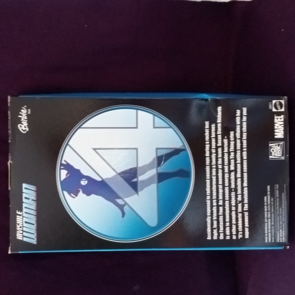 Marvel Invisible woman 2005 Barbie #J0972 by Mattel - Picture 3 of 7